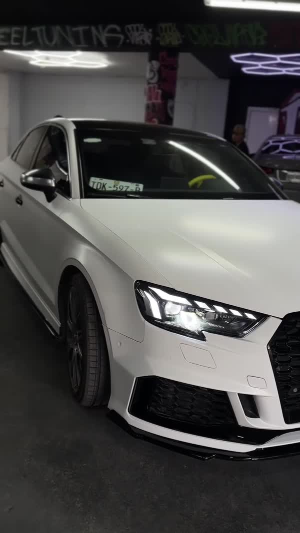 Audi blanco con full wrap realizado en Automotriz Hawley